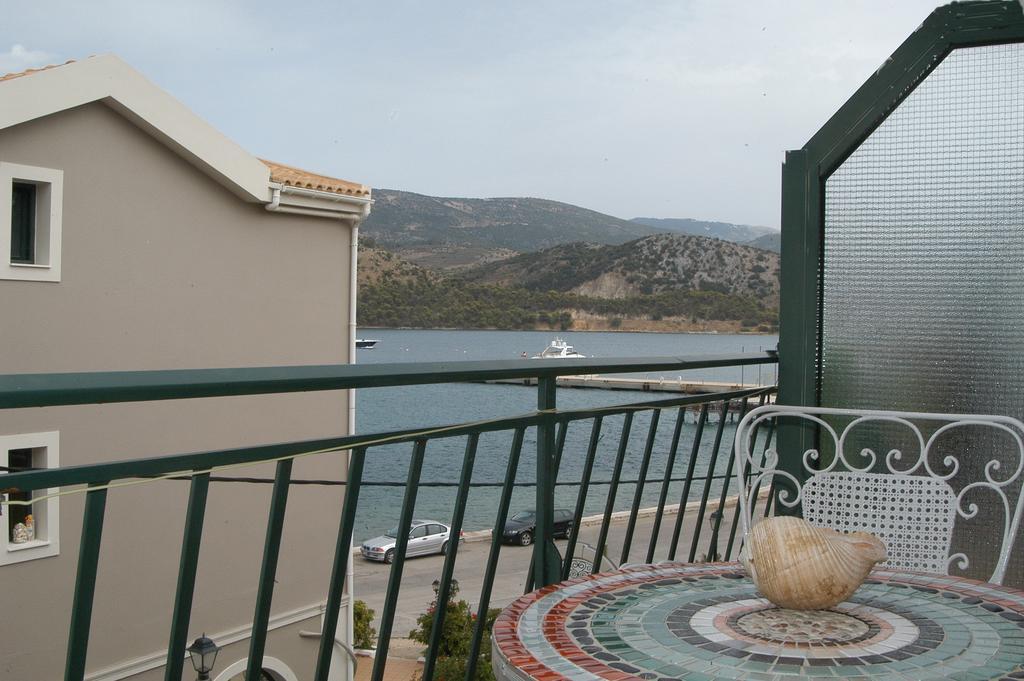 Marina Rooms Аргостолион Екстериор снимка