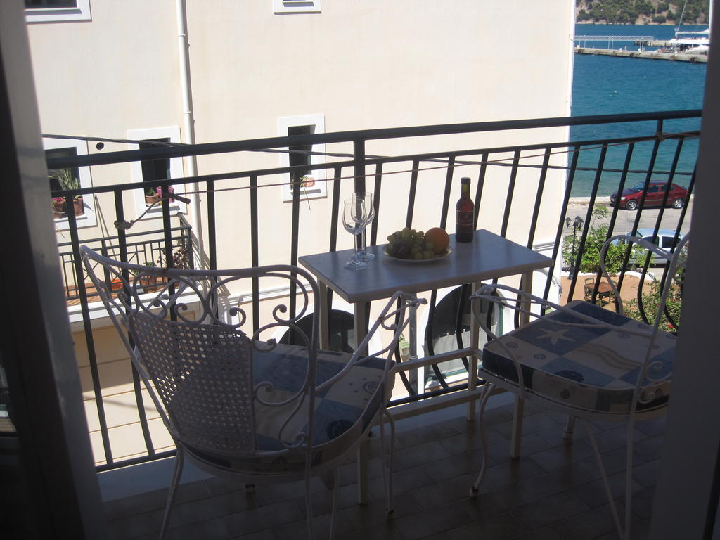 Marina Rooms Аргостолион Екстериор снимка